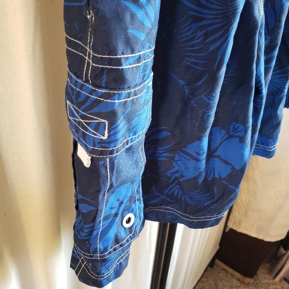 Cascade Sports sz L men's blue Hawaiian swim short - Picture 4 of 6